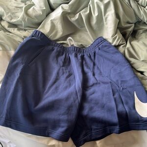 2XL navy blue Nike shorts